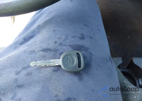 1999 Chevrolet S-10 Ls z USA, uszkodzony, nr VIN 1GCCS19X2X8185029